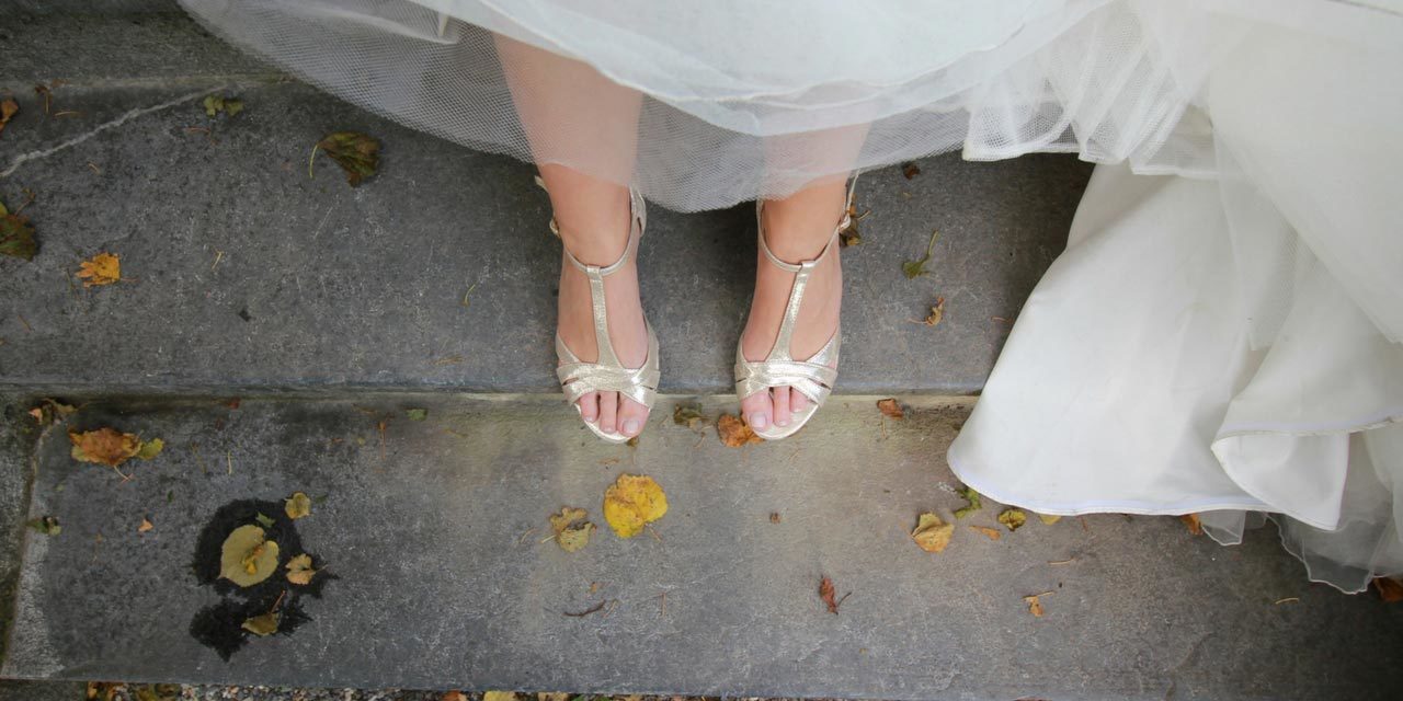 Wedding Dress Fitting Process Guide